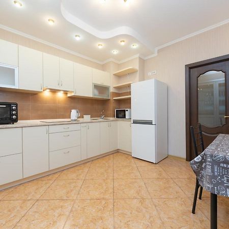 Apartments Near Poznyaki Station Київ Екстер'єр фото